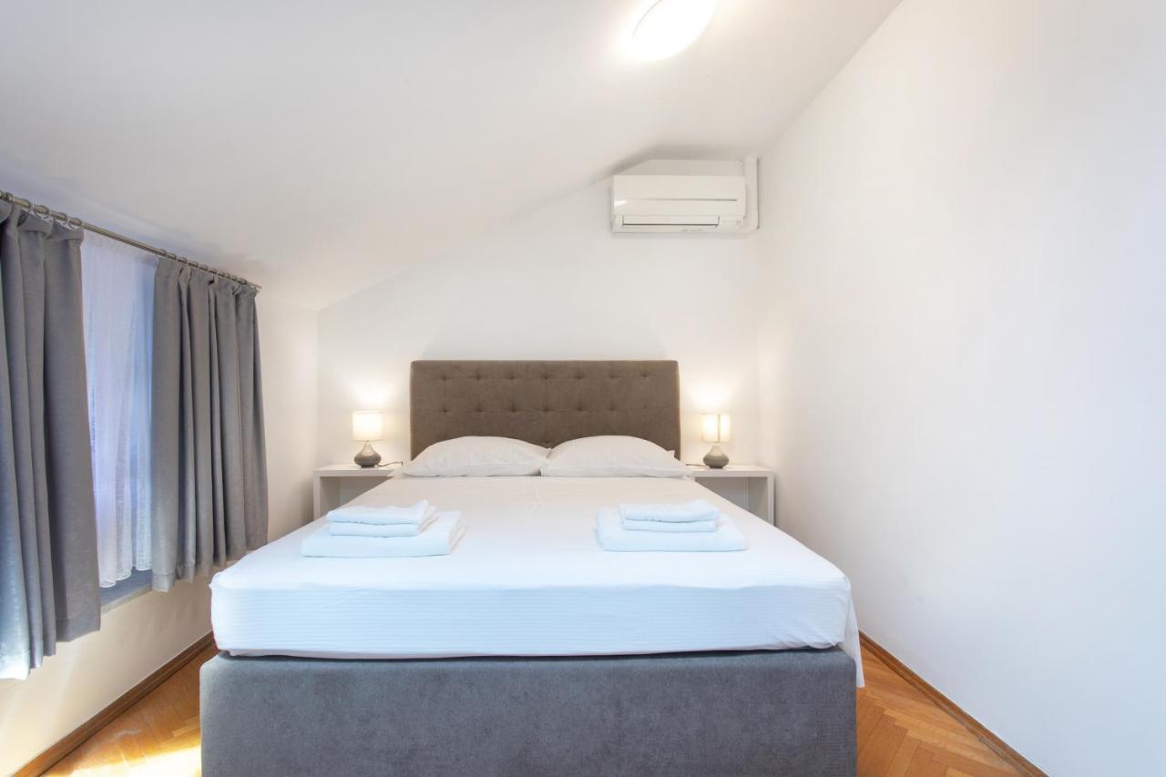 Apartmaji Pri Perotu Izola Esterno foto
