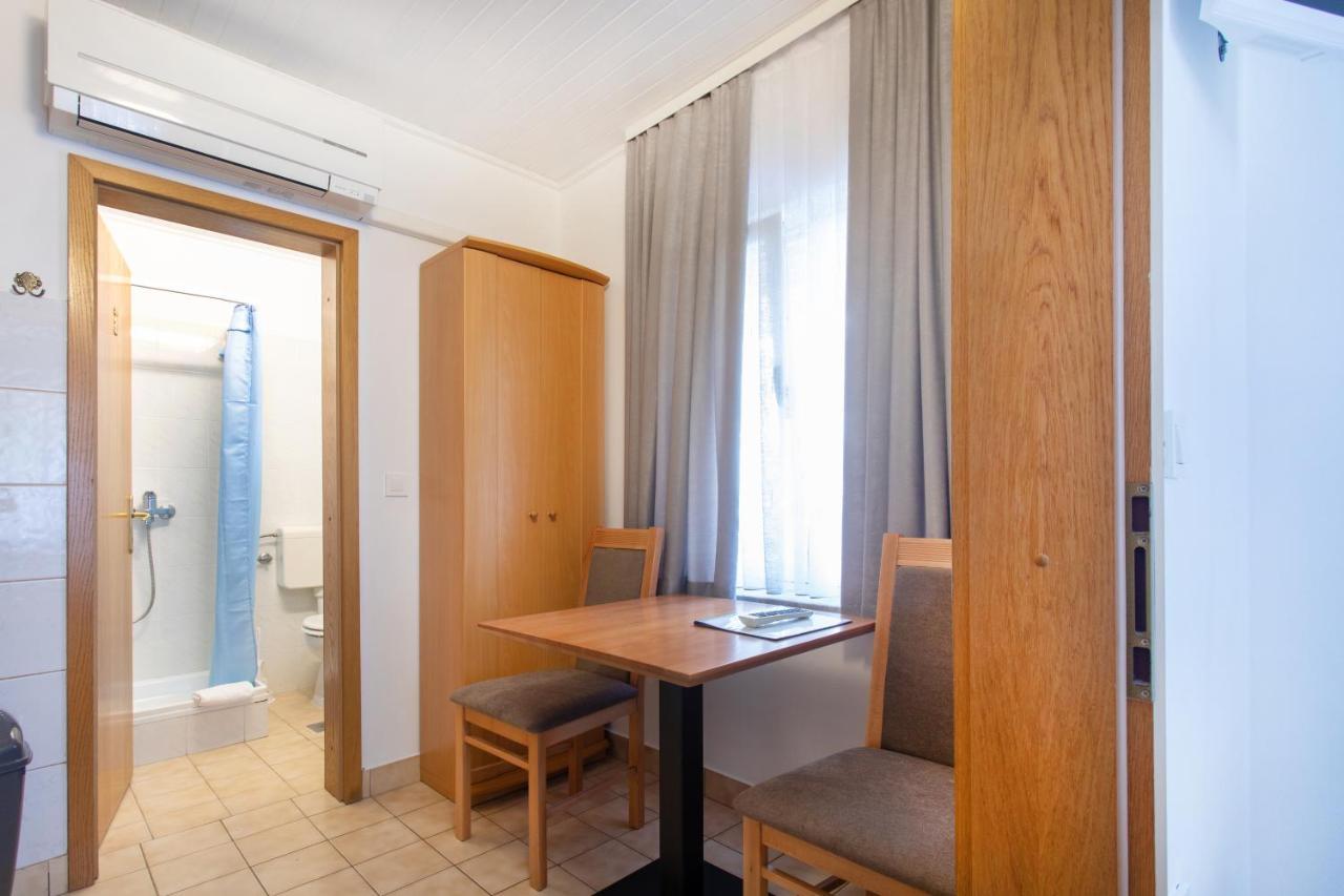Apartmaji Pri Perotu Izola Esterno foto